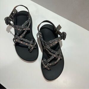 Chaco Z/2 Classic Sandals Women's Size 8 Wide – Grey & Orange Geometric